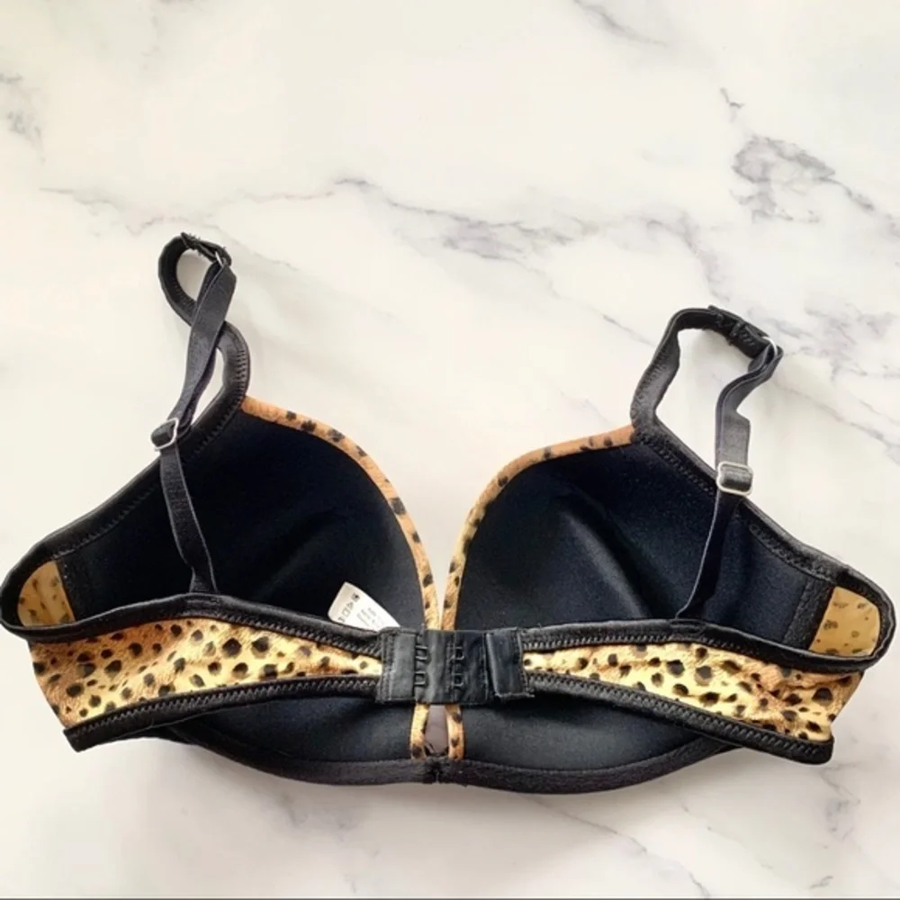 Maidenform Wirefree Plunging Leopard Print Bra 34C